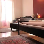 Yasmine Flat