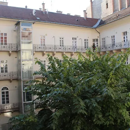 Yasmine Flat Apartment Budapest